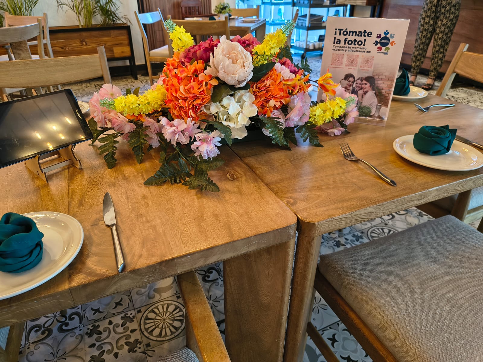 Spectaculare Restaurante se suma a la Mesa de la Filantropía en Mazatlán