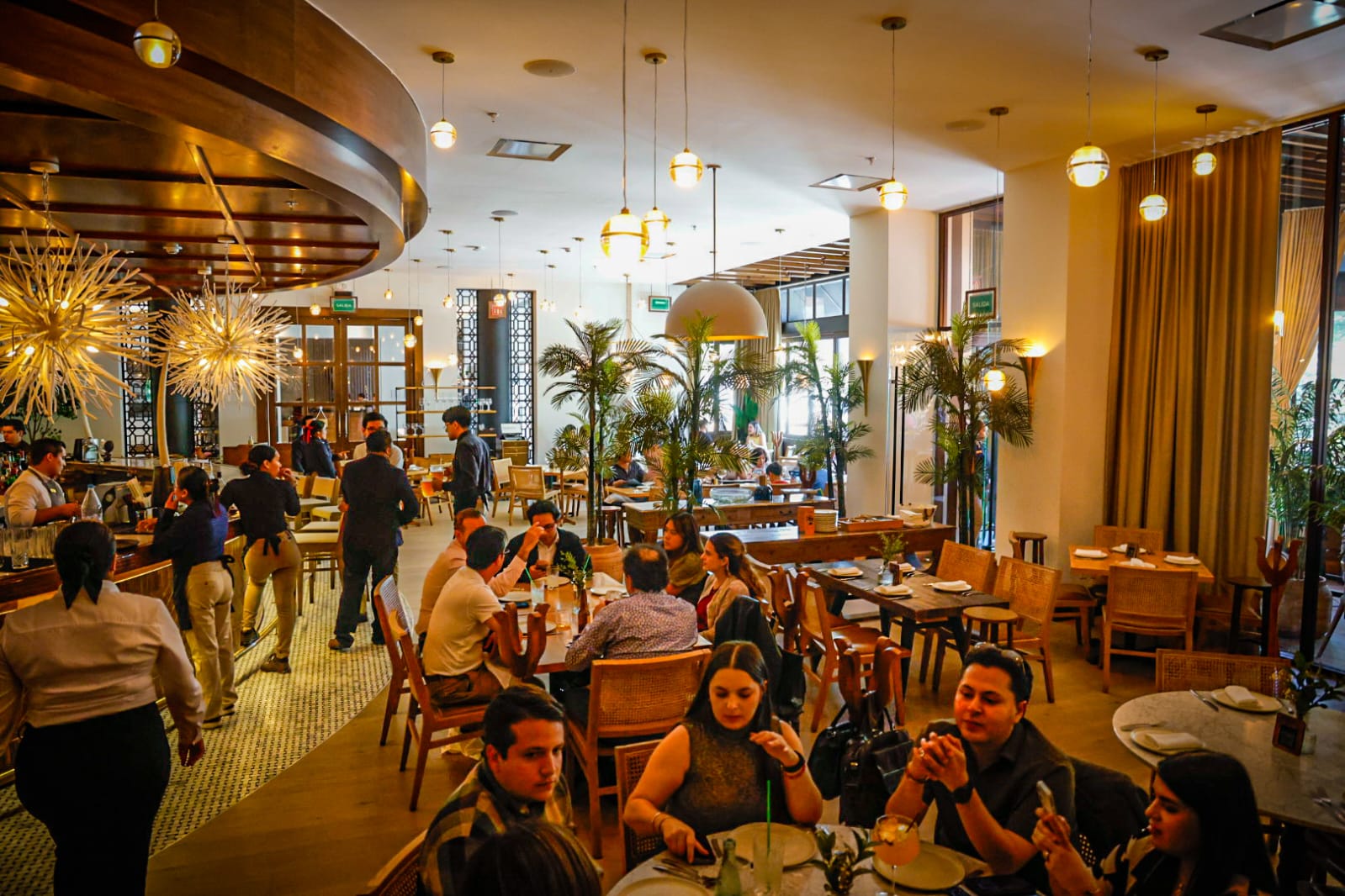 Celebran tercer aniversario del restaurante Humaya en Culiacán