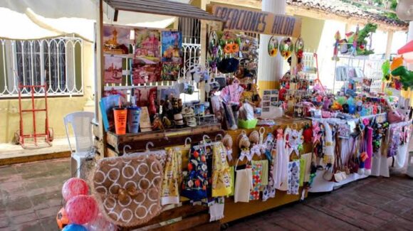 Con tianguis y ferias, así espera Estrella Palacios impulsar la zona rural de Mazatlán, Sinaloa, ante cierre de negocios