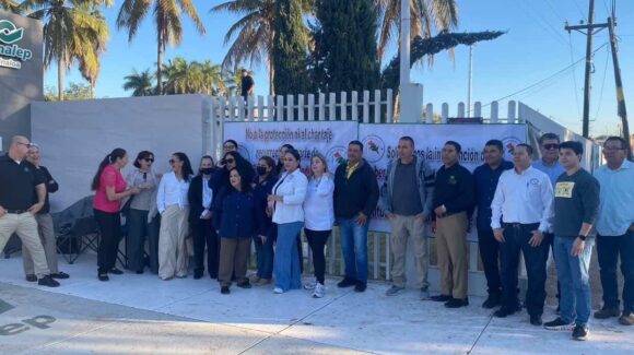 Amanecen en paro laboral trabajadores sindicalizados de Conalep, en Guasave, Sinaloa; piden intervención del gobernador