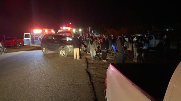 Tres personas lesionadas deja accidente en Jahuara Segundo de El Fuerte, Sinaloa
