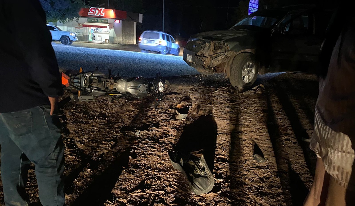 Tres lesionados deja accidente entre moto y vehículo en Jahuara Segundo, El Fuerte