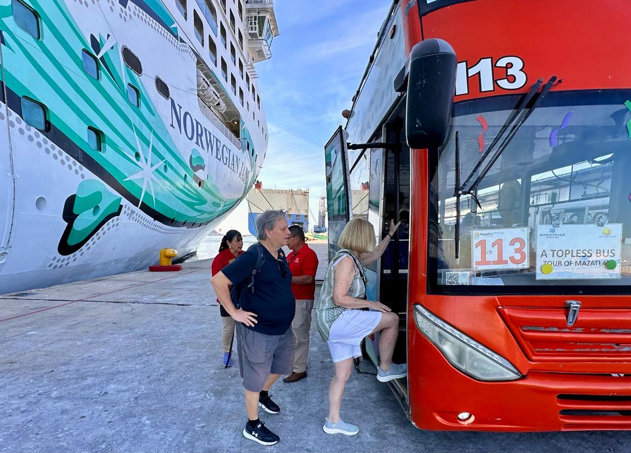 Turistas de cruceros de visita en Mazatlán