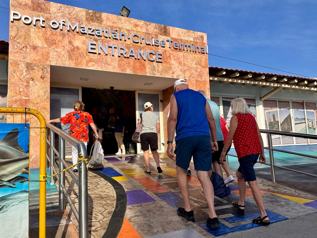 Turistas de cruceros de visita en Mazatlán