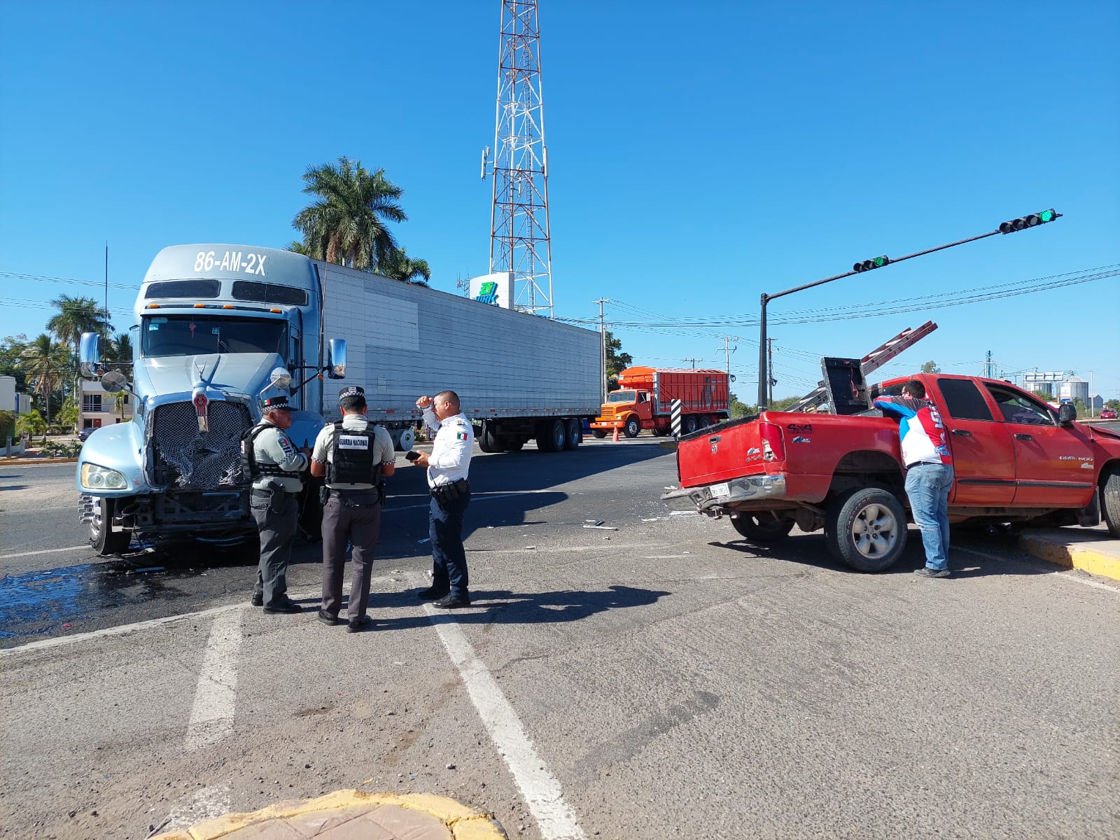 un fuerte accidente ocurre en la ciudad de guamuchil sinaloa