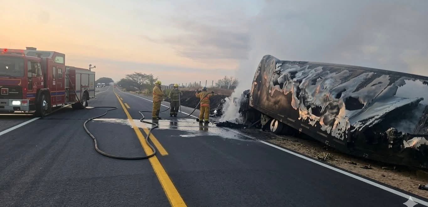 un fuerte choque de traileres en mazatlan deja una unidad siniestrada