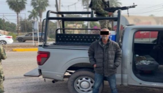 Autoridades federales detienen a civil con 27 dosis de mariguana en Culiacán, Sinaloa