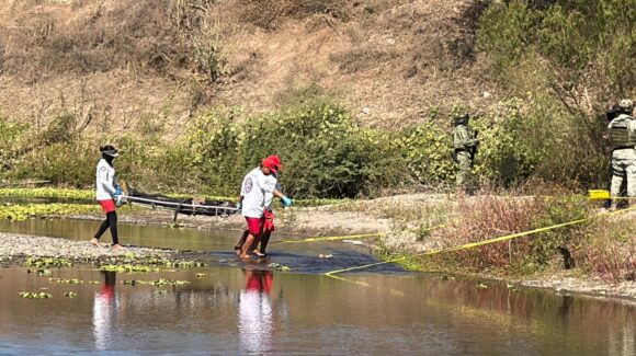 Localizan joven sin vida flotando en el río Presidio, al sur de Mazatlán