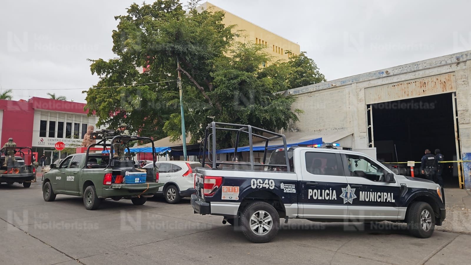 un joven trailero es ejecutado en un estacionamiento de culiacan