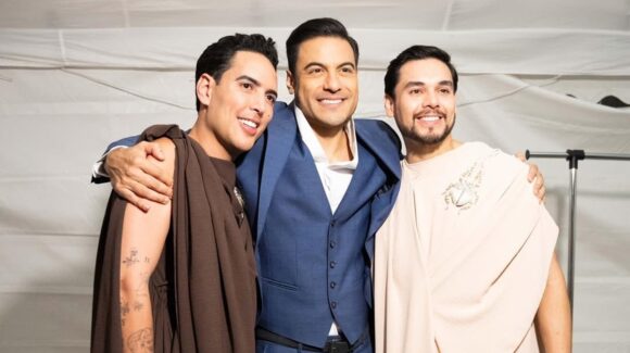 Carlos Rivera sorprende en una fiesta previa a la boda del influencer Un Tal Fredo