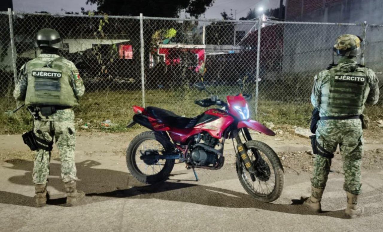 Motocicleta con alteraciones en el número de serie recuperada por el Ejército