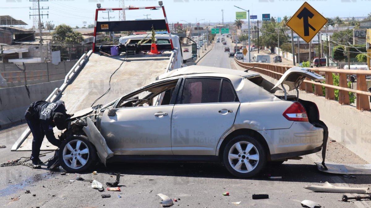 volcadura en carretera internacional al sur de mazatlan sin