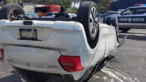 volcadura en sector del valle de culiacan auto