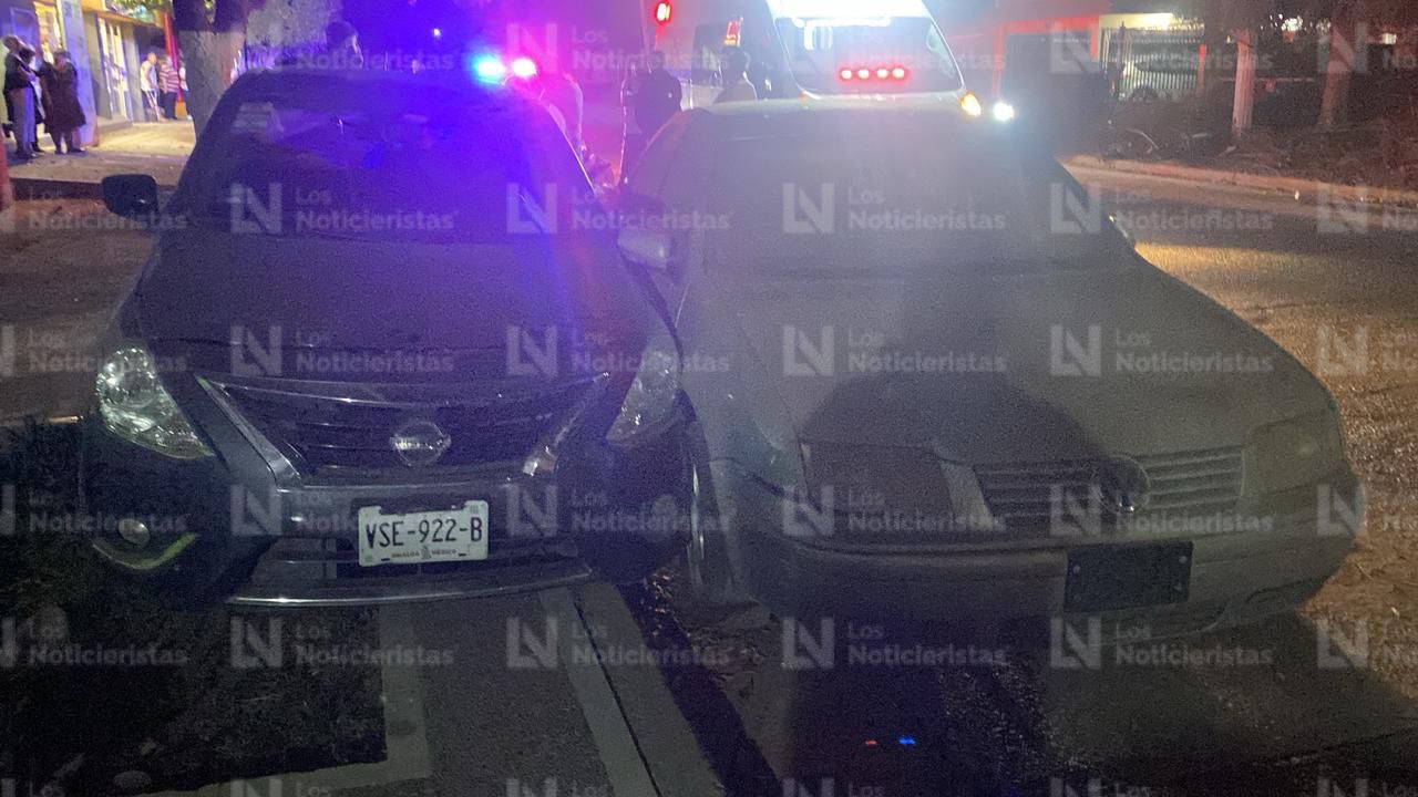 vuelca automovil en los mochis sinaloa tras chocar con monticulo de tierra