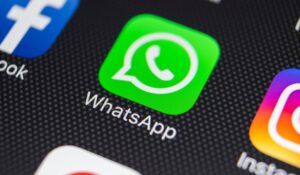 WhatsApp tiene una función oculta para escanear documentos y convertirlos en PDF: así se usa