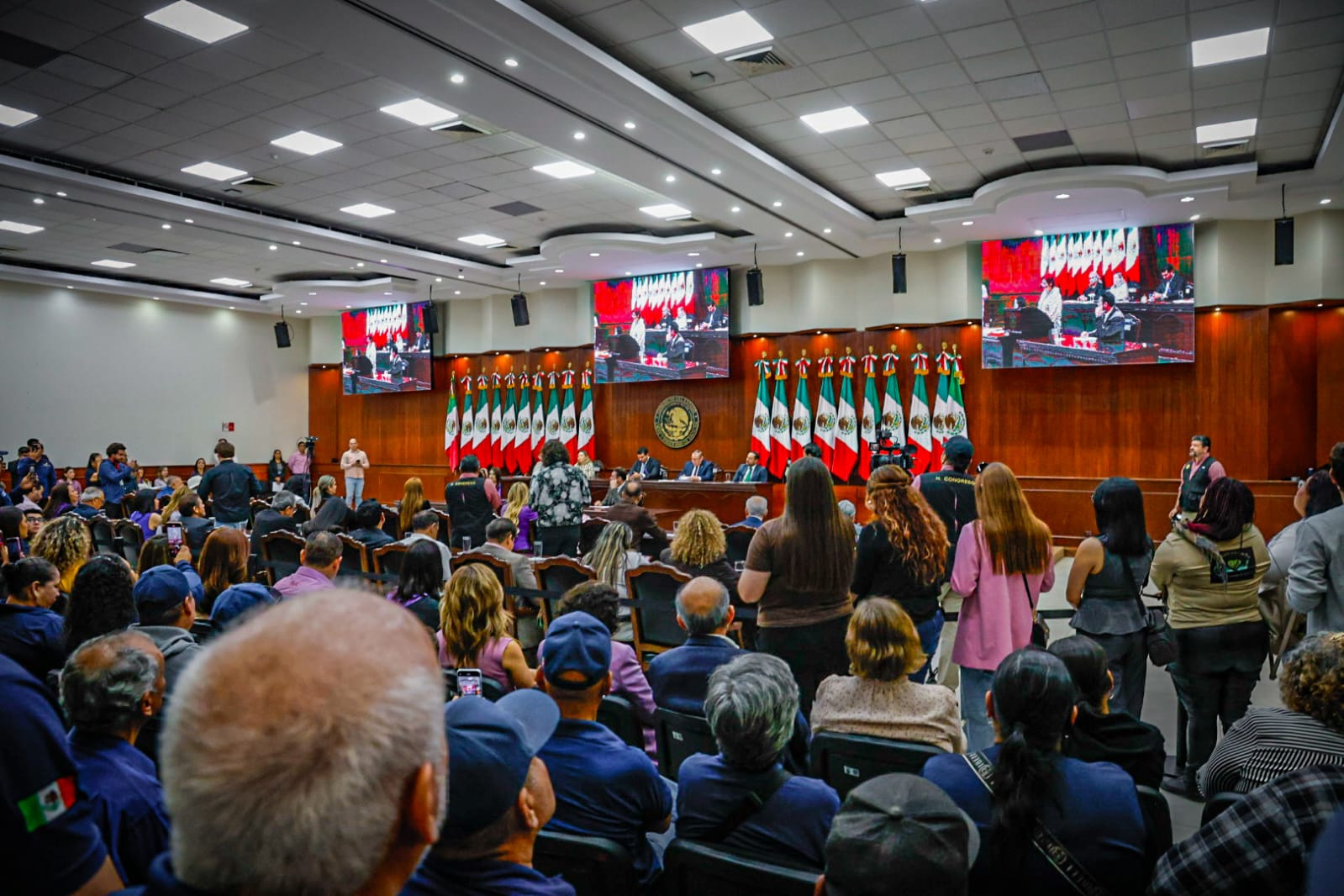 Sesión Pública Solemne del Premio a la Medalla de Honor Dra. Norma Corona