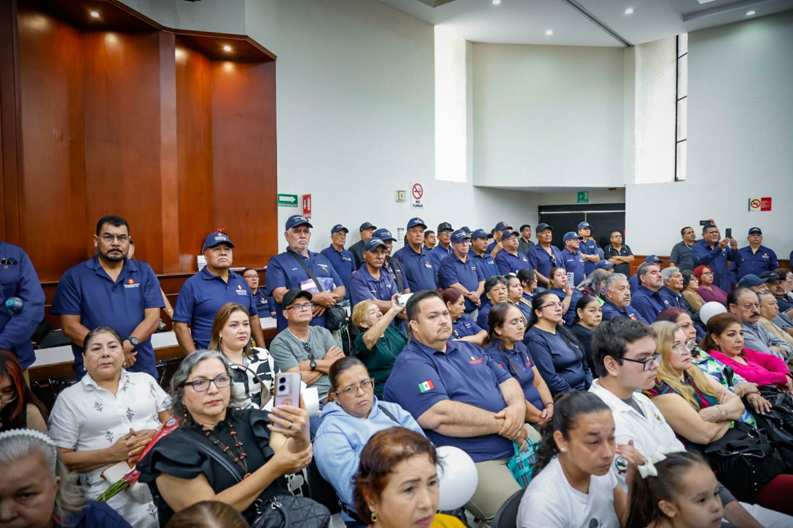Sesión Pública Solemne del Premio a la Medalla de Honor Dra. Norma Corona