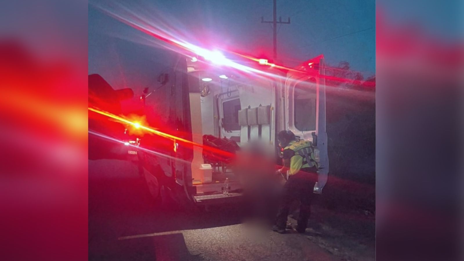Adulto mayor es atendido por paramédicos de Summa tras sufrir deshidratación en los cerros de Tabelojeca en Ahome, Sinaloa