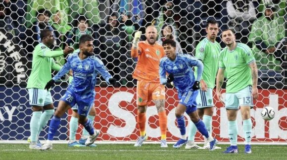 Tigres avanza con sufrimiento y Toluca impone autoridad en la Concacaf Champions Cup.