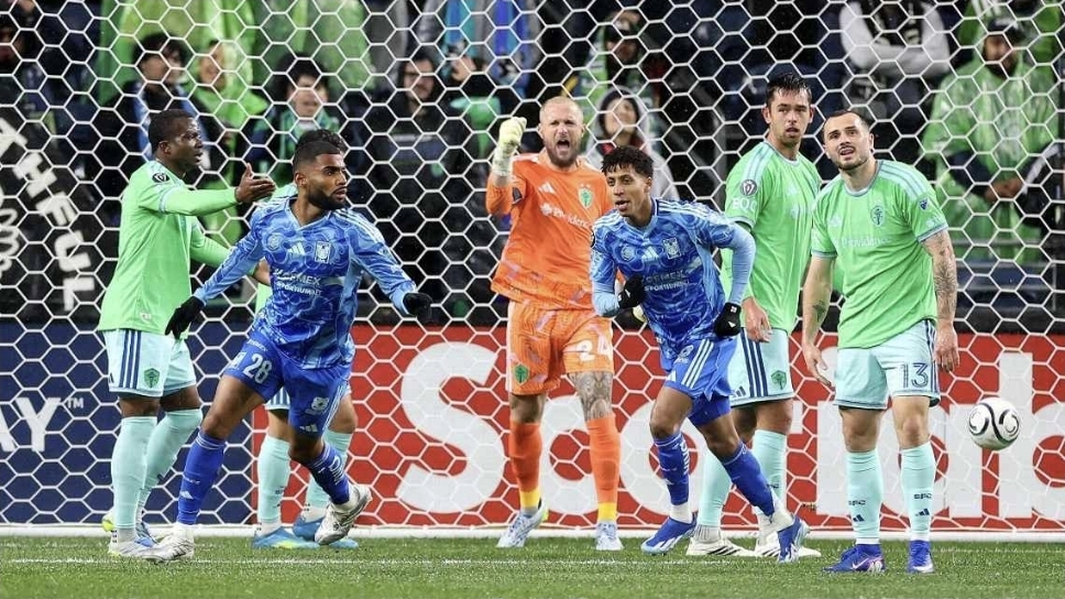 Tigres avanza con sufrimiento y Toluca impone autoridad en la Concacaf Champions Cup.