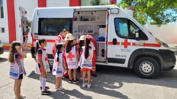 Cruz Roja Mazatlán acerca a niños a su labor con actividades interactivas por el Día del Niño