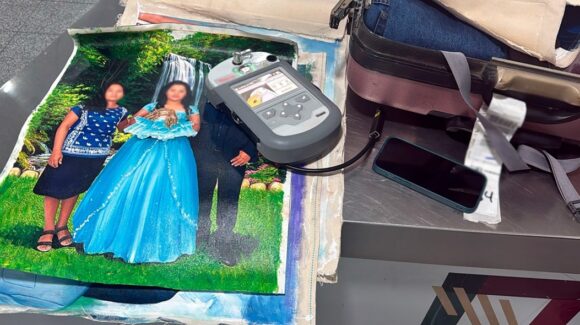 ¡Estaba oculta en los lienzos! Autoridades detectan droga escondida en pinturas en el AICM