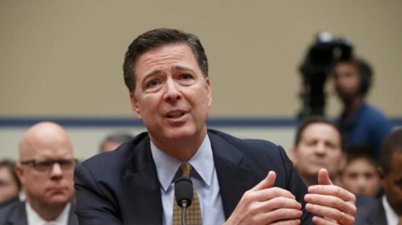 James Comey comparece en tribunal tras acusación de amenazas contra Trump