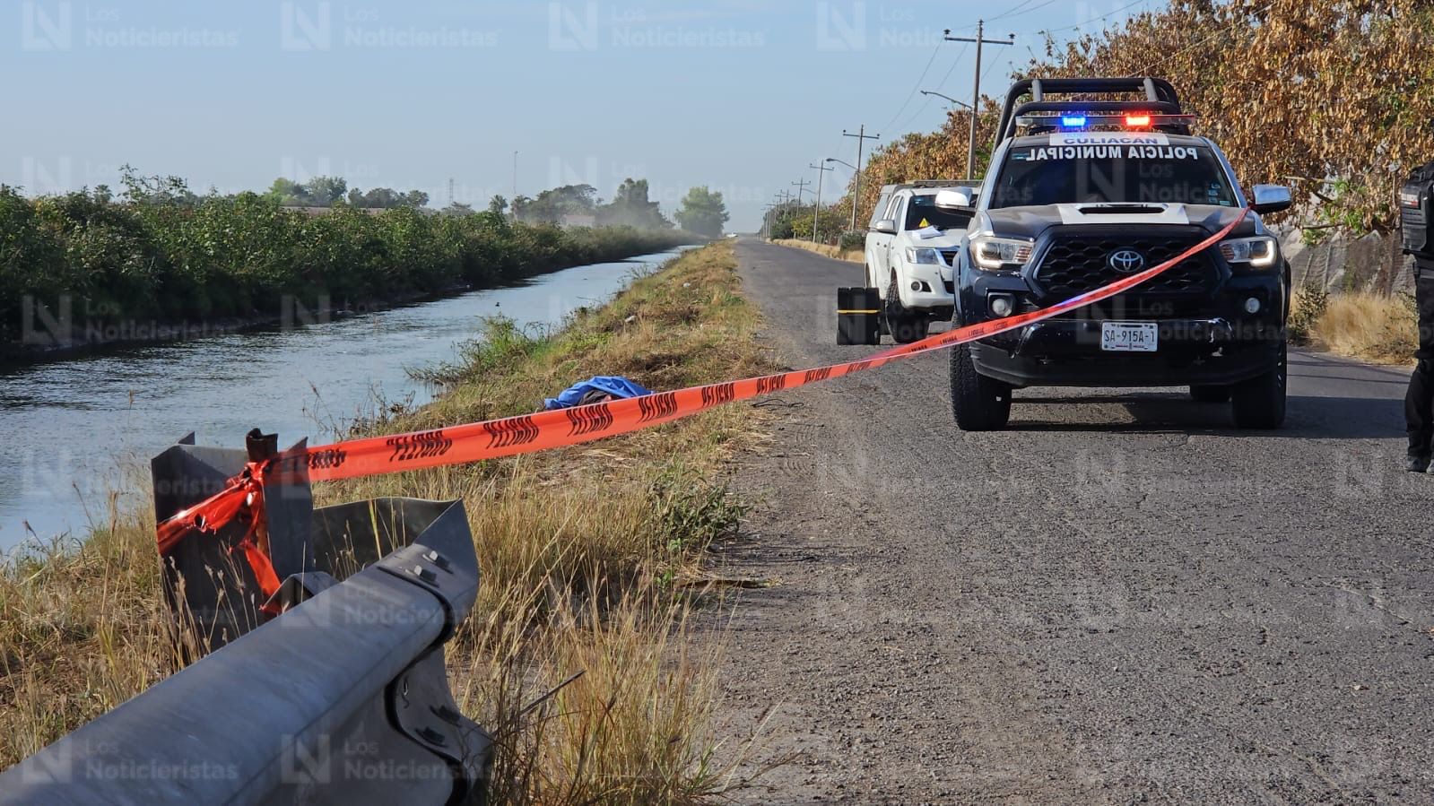 Localizan asesinado a balazos y con las manos esposadas a un hombre en Aguaruto, Culiacán