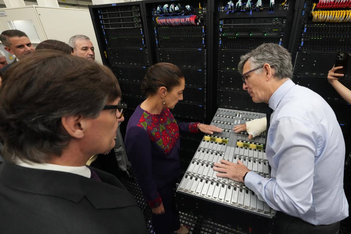 PRESIDENTA CLAUDIA SHEINBAUM VISITA EL CENTRO NACIONAL DE SUPERCOMPUTACIÓN DE BARCELONA