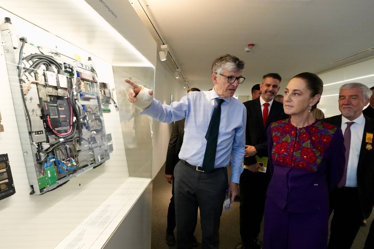 PRESIDENTA CLAUDIA SHEINBAUM VISITA EL CENTRO NACIONAL DE SUPERCOMPUTACIÓN DE BARCELONA