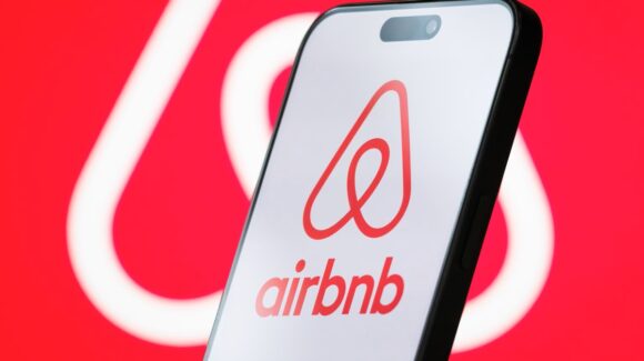 Evita caer en fraudes: Profeco emite guía para reservar alojamiento en Airbnb rumbo al Mundial 2026
