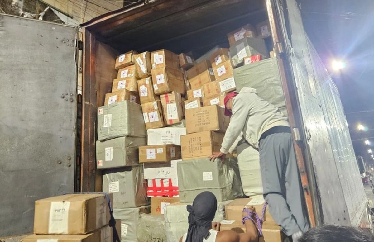SSC y Finanzas aseguran 79 toneladas de mercancía en CDMX