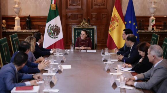 Sheinbaum recibe al canciller de España y propone fortalecer cooperación cultural