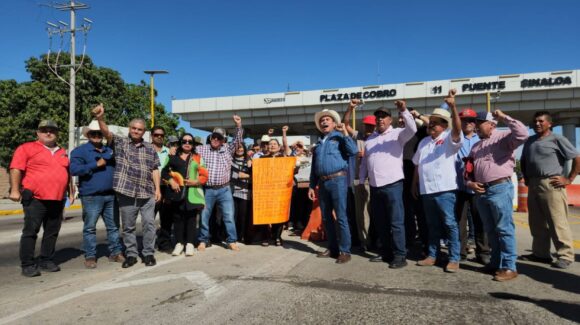 ¡Se reinicia la lucha! Este martes vuelven campesinos a las casetas de Sinaloa