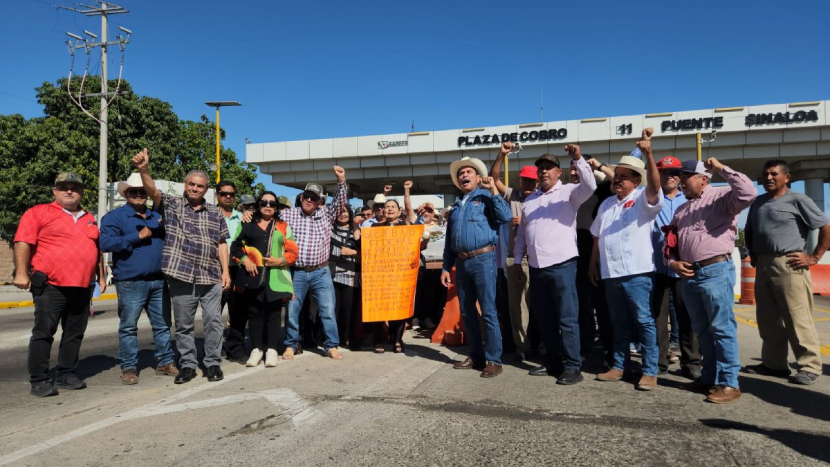 a mano alzada votan productores por permanecer en la liberacion de casetas en protesta