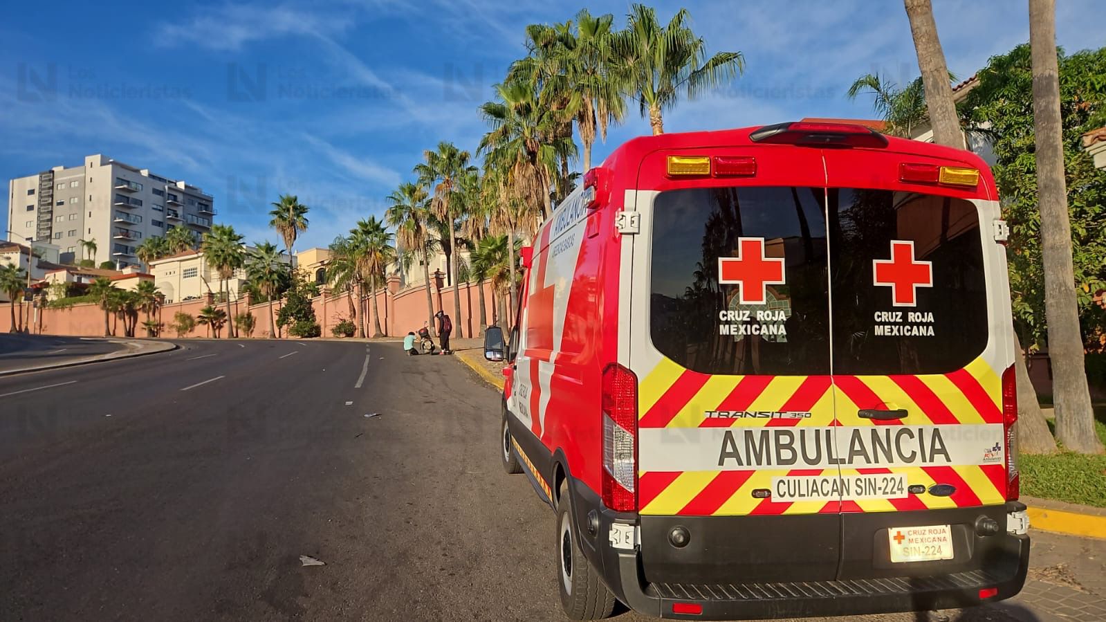 Ambulancia de Cruz Roja en accidente