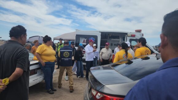 Alcalde de Ahome supervisa balnearios este Jueves Santo; checa la seguridad de los caminos también