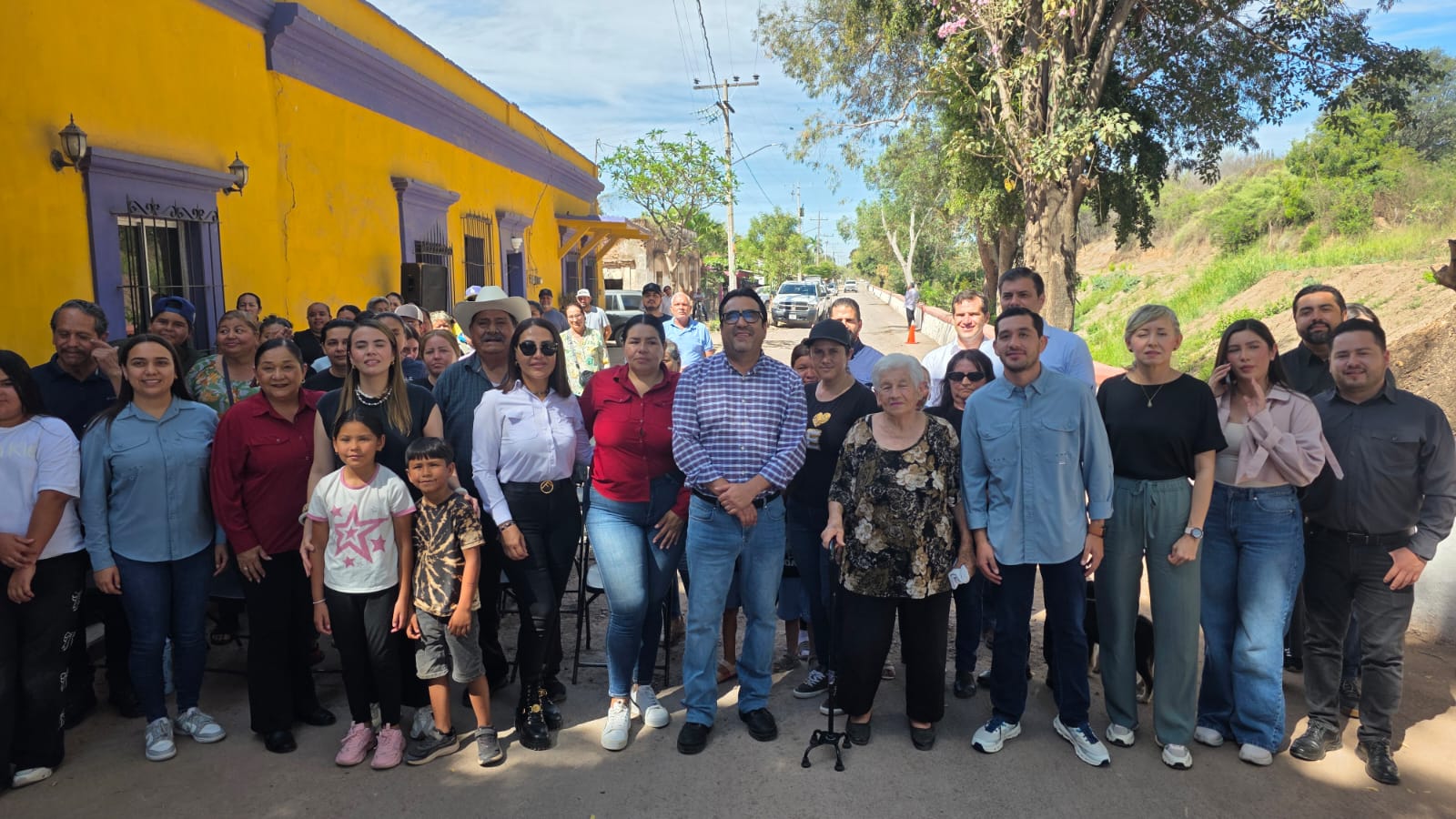 Gámez Mendívil inaugura drenaje sanitario en San Lorenzo