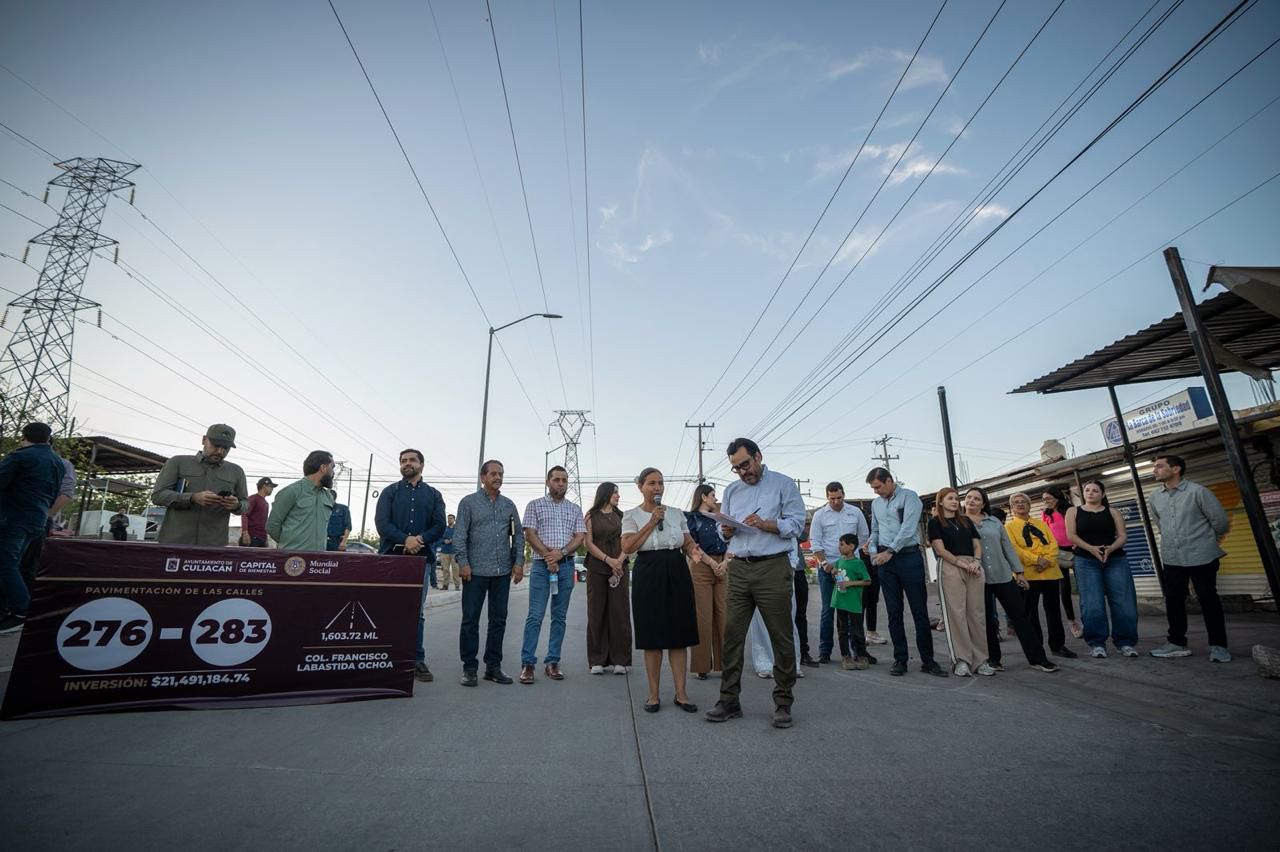 Entregan calles pavimentadas en Culiacán