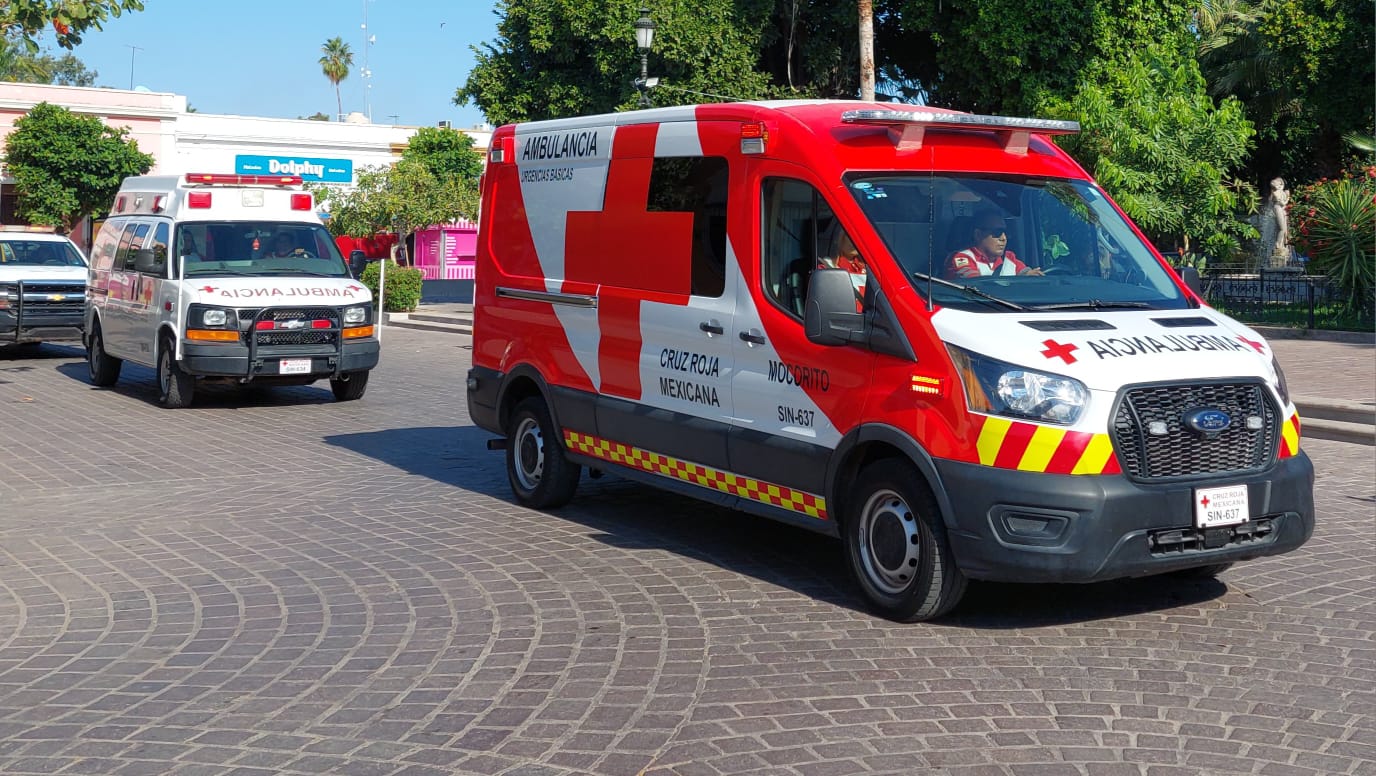 Ambulancia de la Cruz Roja de Salvador Alvarado