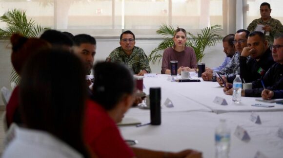 Autoridades revisan estrategias de seguridad en Mazatlán, Sinaloa, durante reunión de la Mesa de Paz
