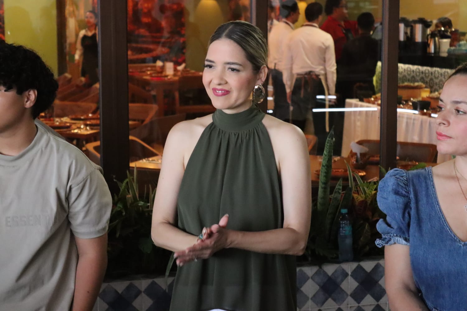 Apertura de 3 restaurantes en Mazatlán por Grupo AHRE. strella Palacios Domínguez, presidenta municipal de Mazatlán