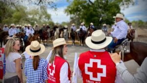 arranca cabalgata 2026 pro cruz roja guasave