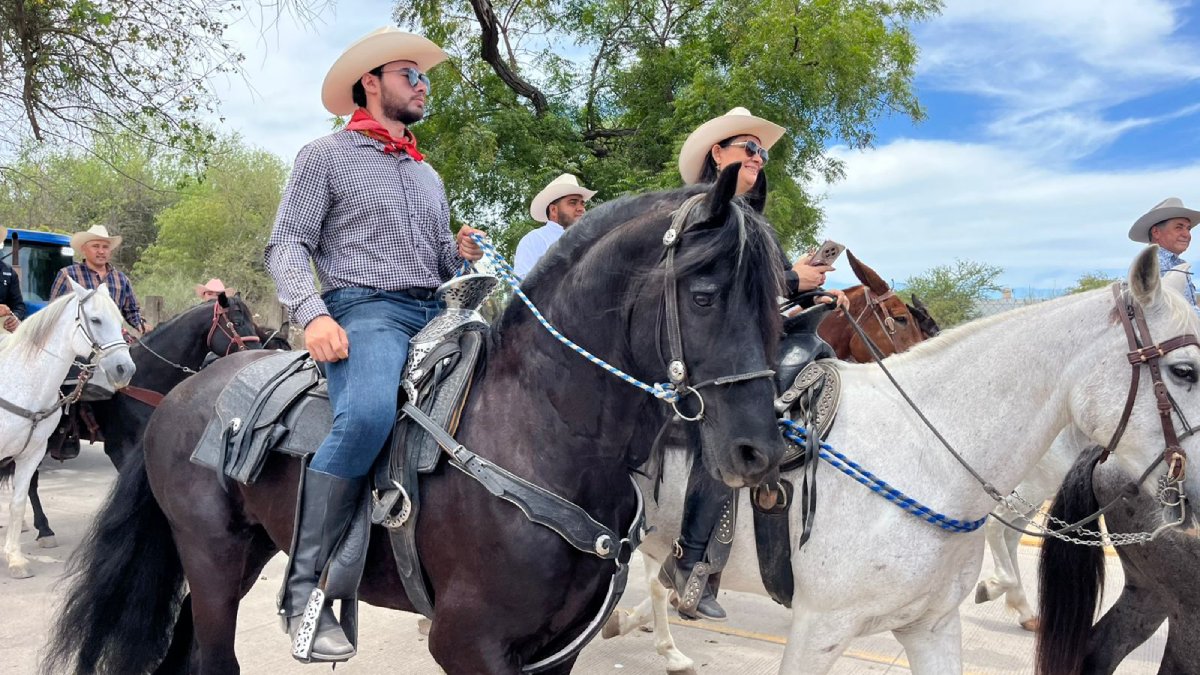 arranca cabalgata 2026 pro cruz roja guasave sinaloa