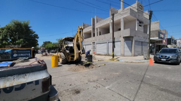 Arranca reparación emergente en la calle Corregidora; obra definitiva costará 6 mdp, en Guasave, Sinaloa