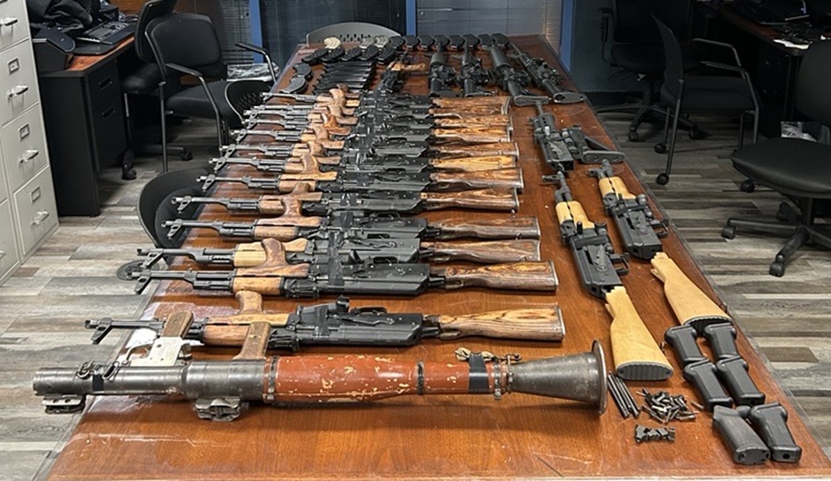 Arsenal decomisado por el CBP hallado a una conductora que iba a cruzar la frontera