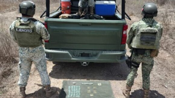 Aseguran droga y recuperan motocicleta robada en operativos en Mazatlán, Sinaloa