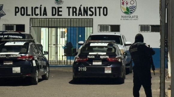 “Se escuchó una explosión y vimos drones en el cielo”: autoridades descartan heridos tras presunto ataque con dron en la base de la Policía Municipal de Navolato