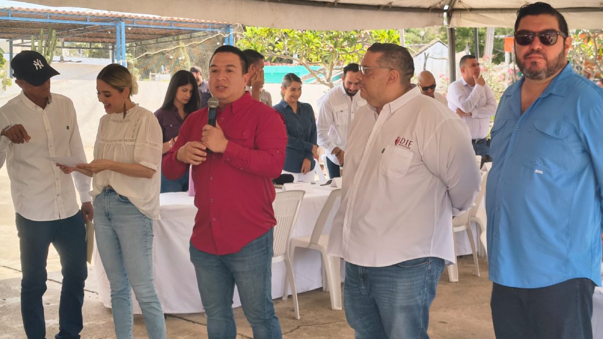 atienden 71 solicitudes de familias en puerta de canoas mazatlan