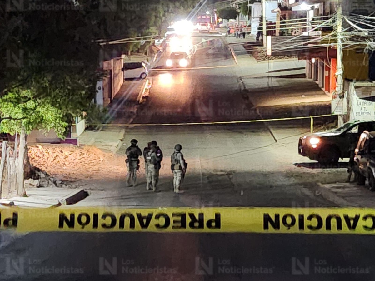 Autoridades en la colonia CNOP de Culiacán, donde balearon a una pareja